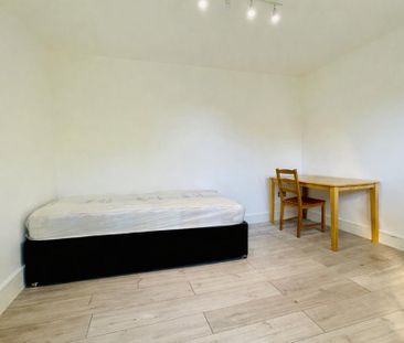 House share to rent - Photo 1