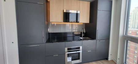 For Lease - 1 Fairview Rd East Road Unit# 1004, Mississauga, Ontario - Photo 4