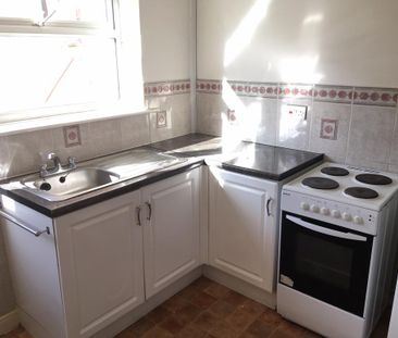 2 bedroom terraced house to rent - Photo 6