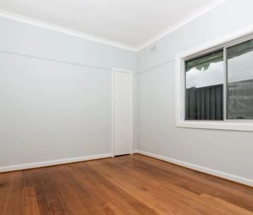 24 Gladstone Road, - Photo 6