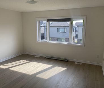 For Lease - 36 Rochester Drive, Barrie, Ontario - Photo 2