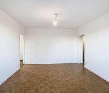 CHARMANT LOGEMENT TRES BIEN SITUE ET ENTIEREMENT RENOVE - Foto 1