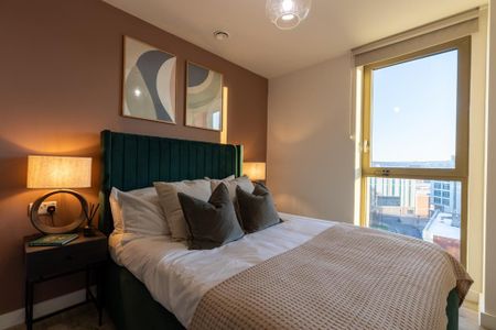 3 bedroom flat to rent - Photo 2