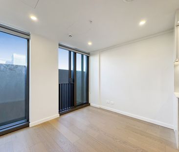 Welcome to apartment 411 in Hyde Lane. - Photo 6