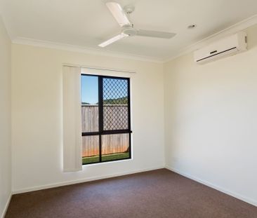 LARGE MODERN FAMILY HOME IN GATED ESTATE! - Photo 4