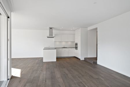 Moderne 3.5 Zi. Wohnung an zentraler Lage - Photo 3