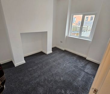 1 Bed Flat, Seafield Road, CH62 - Photo 1