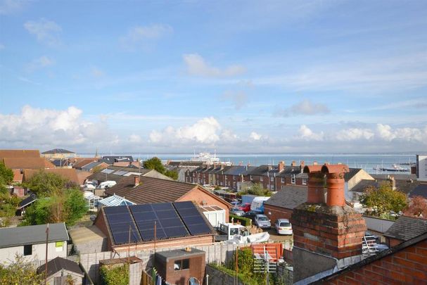 2 bedroom end of terrace house to rent - Photo 1