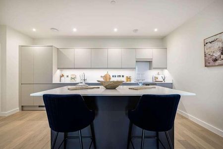 Chertsey, Surrey, KT16 - Photo 3