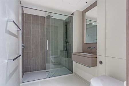 Ariel House, Vaughan Way, London - Photo 2