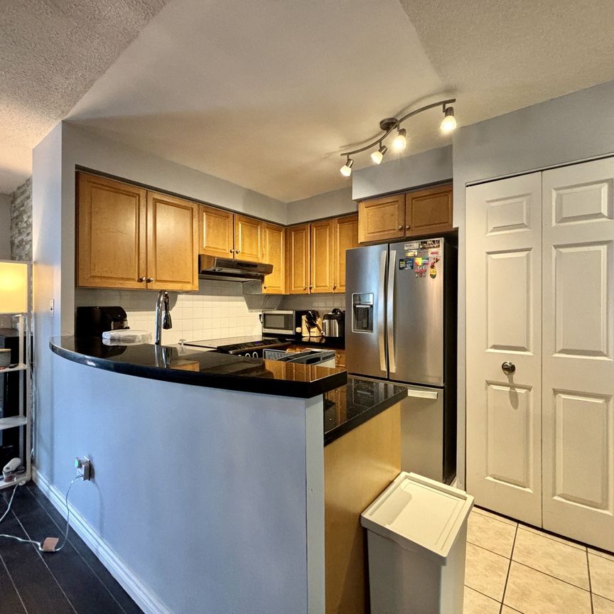 For Lease - 7 Lorraine Drive Unit# 2003, Toronto, Ontario - Photo 1