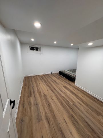 For Lease - 959 Mohawk Road Unit# Basement, Hamilton, Ontario - Photo 3