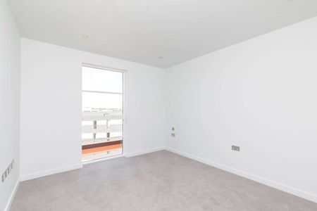 Brand new two bedroom, two bathroom apartment with balcony. - Photo 4