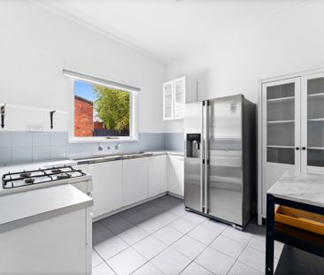 23 Green Street, Windsor VIC 3181 - House For Rent | Domain - Photo 4