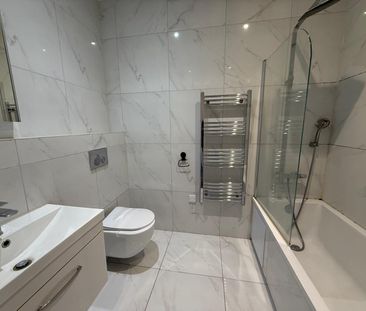 Quilters Way, Aylesbury, Stoke Mandeville - Photo 5