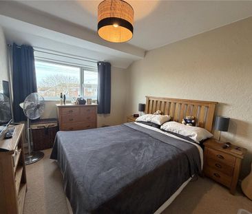 2 bedroom end of terrace house to rent - Photo 3