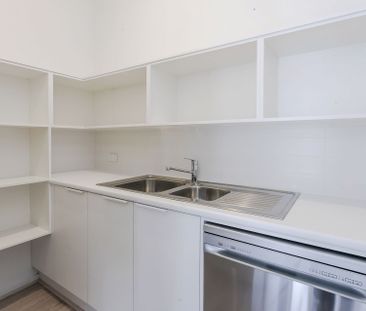 27 Ficinia Street, Riverlea Park - Photo 4