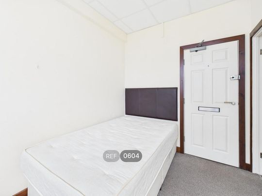 1 bedroom property to rent - Photo 1