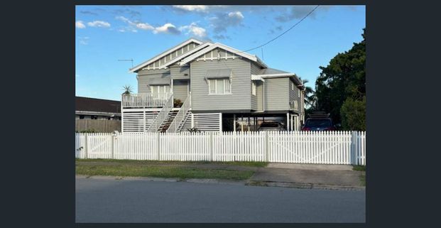 South Mackay, Mowing Included - Photo 1