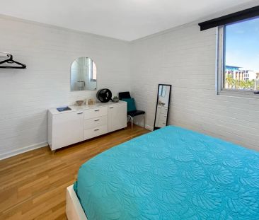 Trendy in Fremantle. - Photo 4