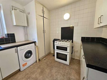 Addington Road, Reading, Berkshire, RG1 - Photo 2