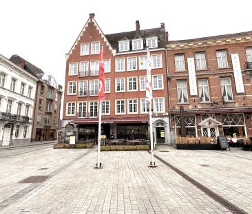 Ruim appartement met zicht op Grote Markt - Photo 3