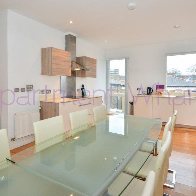 1 bedroom in a flat share to rent - Photo 1