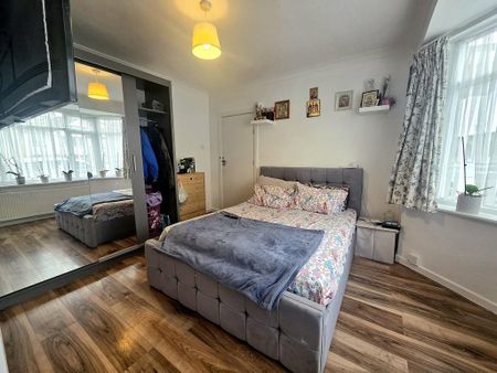 3 bedroom semi-detached house to rent - Photo 4