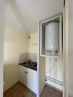 Location Appartement 1 pièce 26m² LA ROCHE SUR YON 85000 - Photo 1