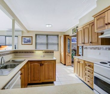 "Spacious Family Home" - Photo 5