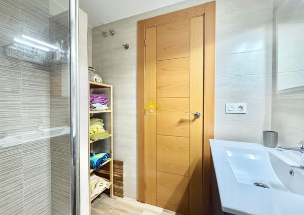 3-BEDROOM APARTMENT JUST A FEW METRES FROM THE BEACH IN GUARDAMAR DEL SEGURA