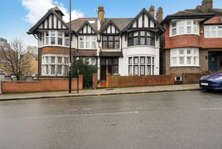 5 bedroom semi-detached house to rent - Photo 2