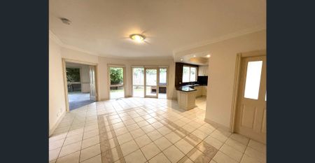 Spacious Executive Family Home for Rent - Photo 3