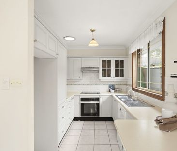 Peaceful Garden Villa in a Prime Estate Setting - Photo 5