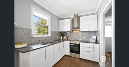 WELL PRESENTED TWO BEDROOM HOME WALKING DISTANCE TO AMENITIES - Photo 5