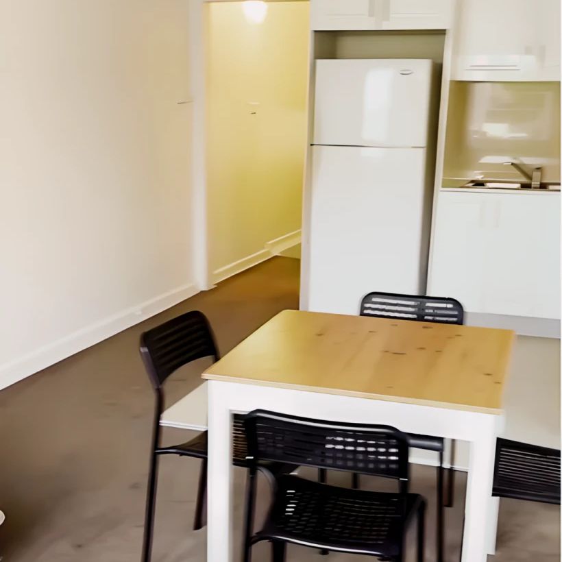 2 bed 1 bath - Photo 1