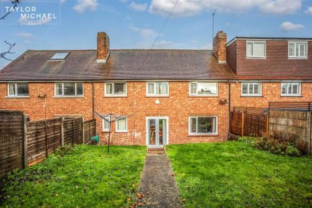 5 bedroom terraced house to rent - Photo 5