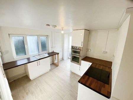1 bedroom semi-detached house to rent - Photo 2