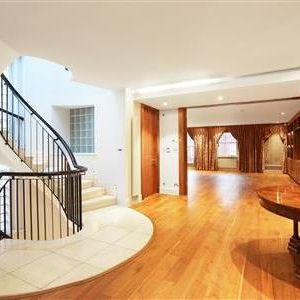 Cheyne Place, SW3 - Photo 1