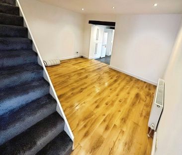 Alexandra Road, Addlestone, Surrey, KT15 2PQ - Photo 5