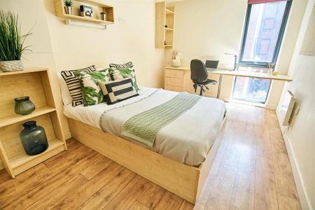 1 bedroom in a flat share to rent - Photo 4