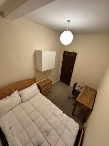 Room in a Shared House, Bath Road, BS4 - Photo 3