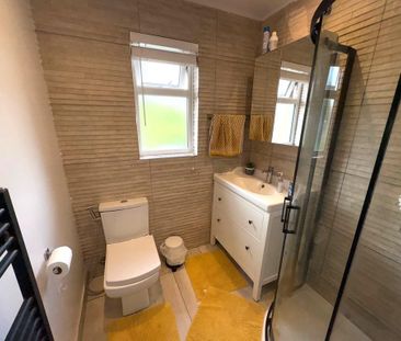 3 bedroom semi-detached house to rent - Photo 2