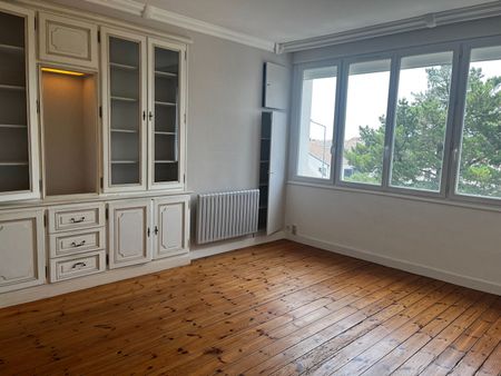 Location appartement 2 pièces, 65.46m², Rochefort - Photo 2