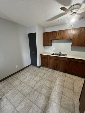 AURORA APARTMENTS - 104 - Photo 5