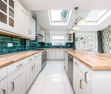 3 bedroom house to rent Whalley Drive, Bletchley, MK3 - Photo 2