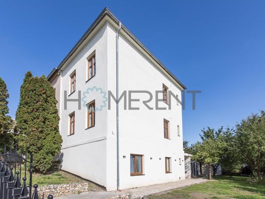 Pronájem bytu 1+kk 38 m2 - Fotografie 1