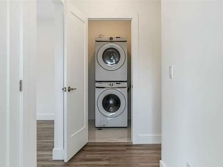 For Lease - 54 Westhampton Drive, Toronto, Ontario - Photo 5