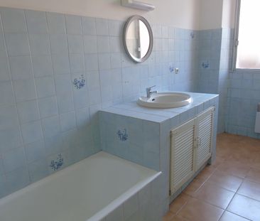 Location Appartement 2 pièces 40m² VIDAUBAN 83550 - Photo 2