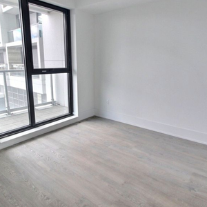 Luxury New 2 Bedrooms, 2 Bathroom Condo - Photo 2